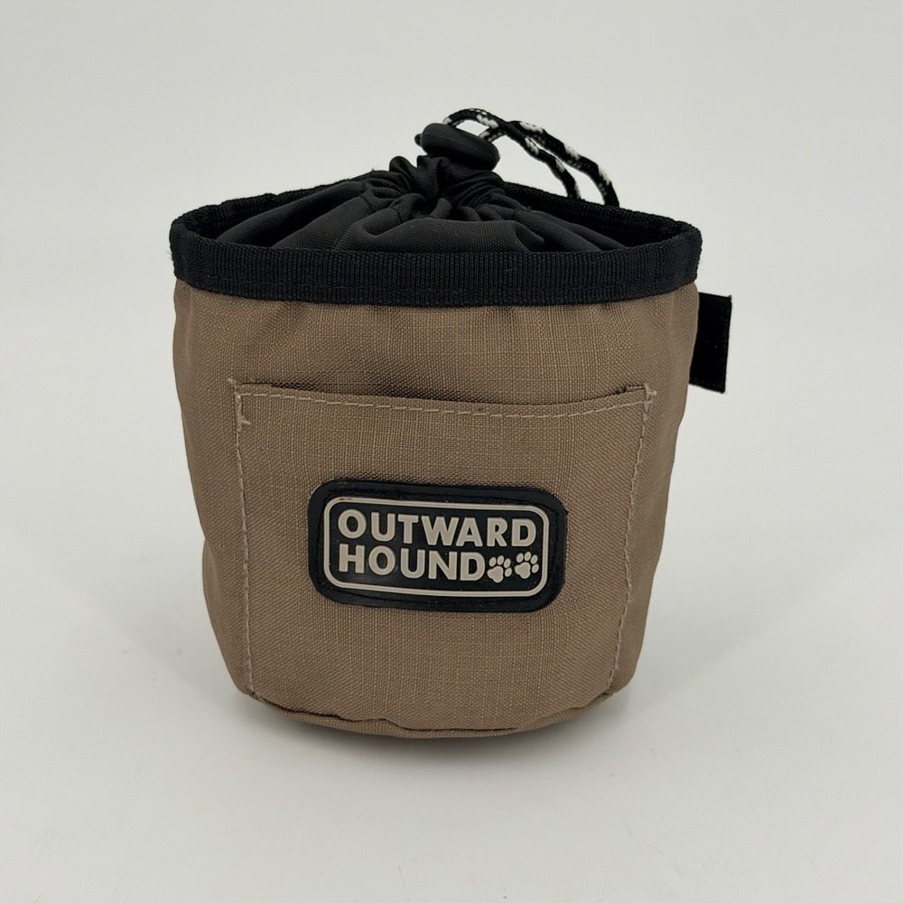 Outward Hound Pet Gear Treat Bag Coyote Brown Military Brown Draw String Clip